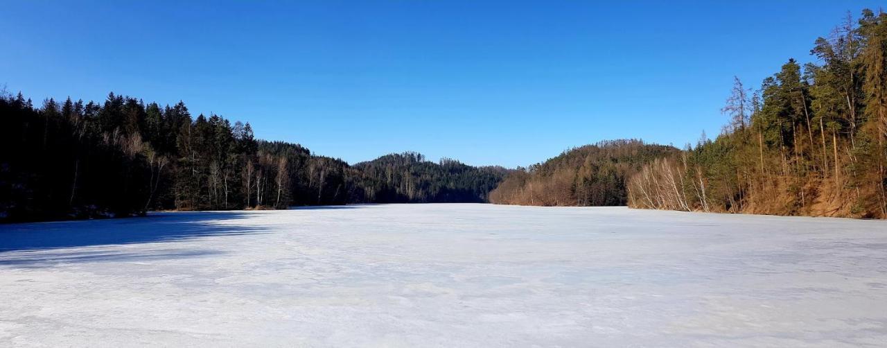 Schupplerova Vila Hostejn Buitenkant foto